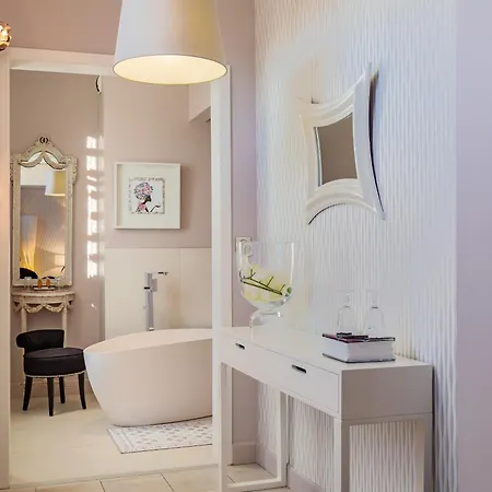 Hotel La 4*