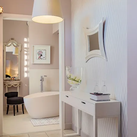 La Hotel Villeneuve-lès-Avignon